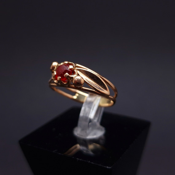 Vintage gold ring