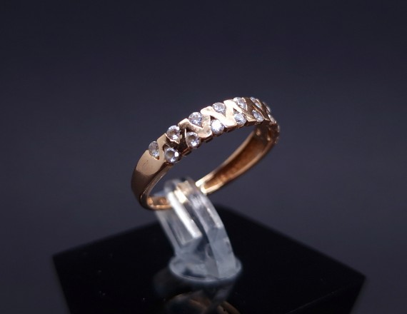 Gold ring with zircons