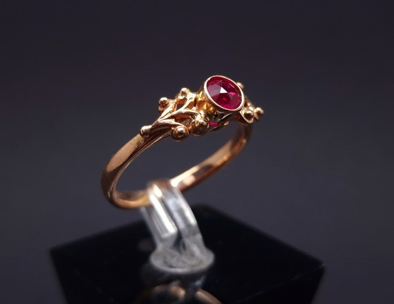 Vintage gold ring