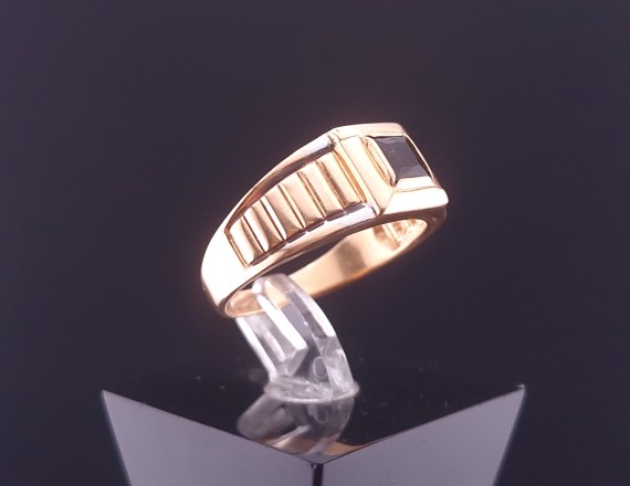 Men's gold ring