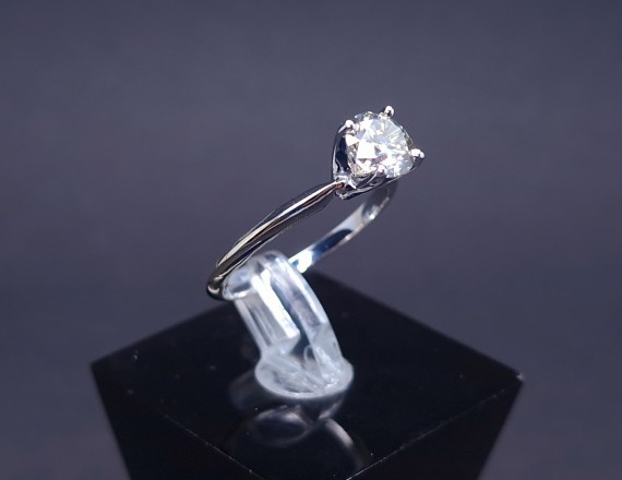 Kuldsõrmus teemantiga 1.01ct  VS2