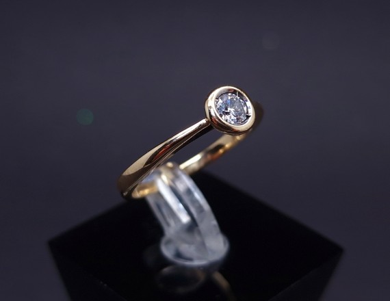 Kuldsõrmus teemantiga 0,25ct