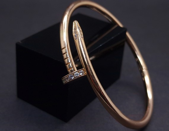 Gold bracelet  "Cartier" Replica