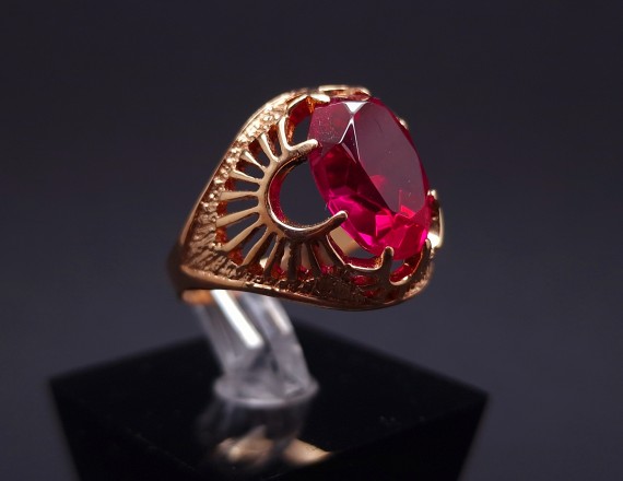 Vintage gold ring