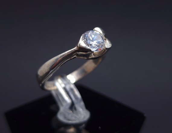 Silver ring with zircon