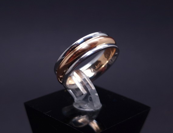 Gold ring with platinum  A. Jaffe