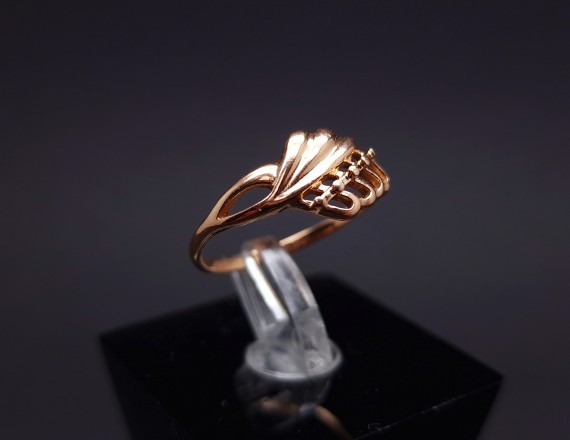 Gold ring