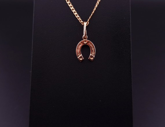 Gold pendant 
