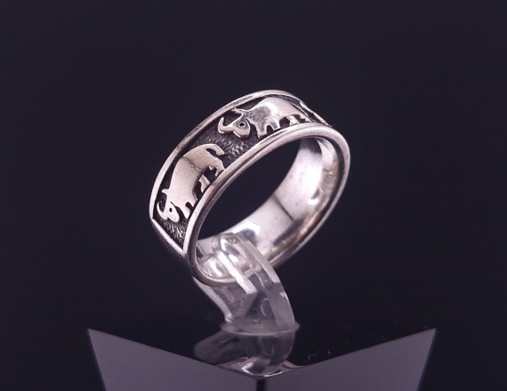 Silver ring 