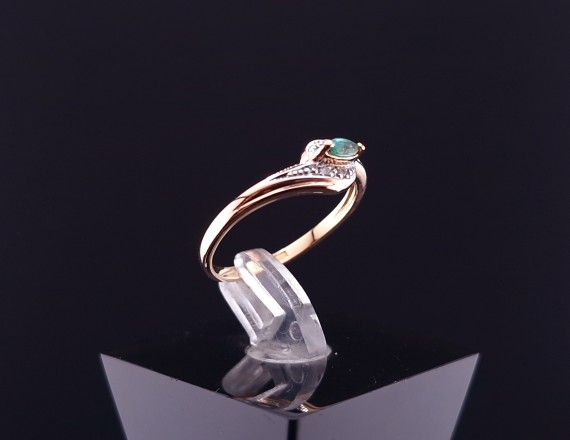 Gold ring with diamonds and emeralds (NEW)